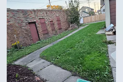 1605  Phillips Ave, Racine, WI 53403 - Photo 27