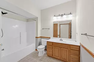 1527 Summerset Dr, Racine, WI 53406 - Photo 35