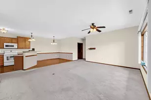 1527 Summerset Dr, Racine, WI 53406 - Photo 7
