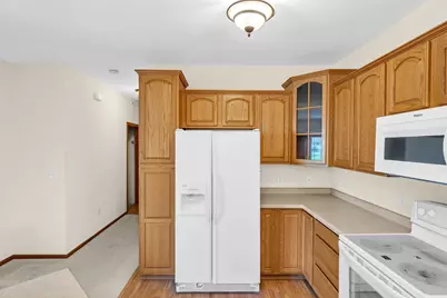 1527  Summerset Dr #91, Racine, WI 53406 - Photo 15