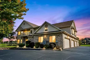 1527 Summerset Dr, Racine, WI 53406 - Photo 1
