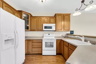 1527 Summerset Dr, Racine, WI 53406 - Photo 13