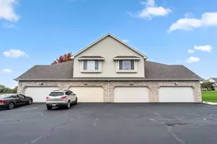 1527 Summerset Dr, Racine, WI 53406 - Photo 49