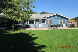 8235 Old Spring St, Racine, WI 53406 - Photo 15