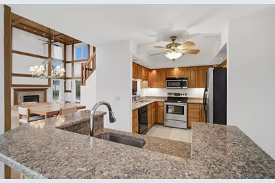 1505  Highland Dr #8-40, Geneva, WI 53147 - Photo 15