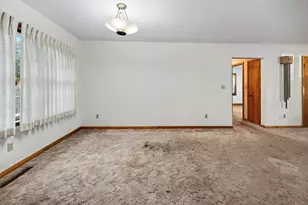 920 Zeisler St, La Crosse, WI 54601 - Photo 9