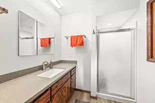 5110 S Woodridge Ln, New Berlin, WI 53146 - Photo 33