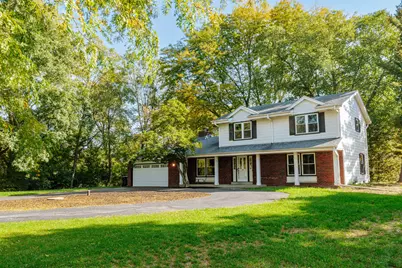 5110 S Woodridge Ln, New Berlin, WI 53146 - Photo 5