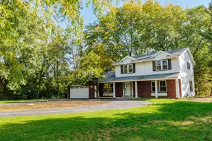 5110 S Woodridge Ln, New Berlin, WI 53146 - Photo 5