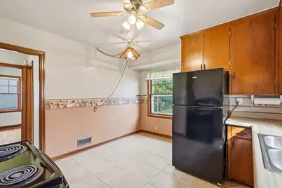 3050 N 79th St, Milwaukee, WI 53222 - Photo 9