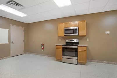 555  Braund St, Onalaska, WI 54650 - Photo 9