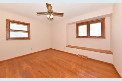 6941 N 89th St, Milwaukee, WI 53224 - Photo 31