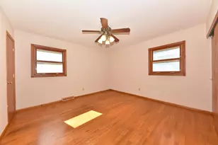 6941 N 89th St, Milwaukee, WI 53224 - Photo 25