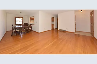 6941 N 89th St, Milwaukee, WI 53224 - Photo 7