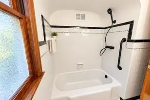 3854 E Carpenter Ave, Cudahy, WI 53110 - Photo 7