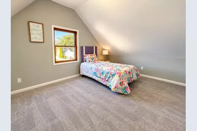 3854 E Carpenter Ave, Cudahy, WI 53110 - Photo 11