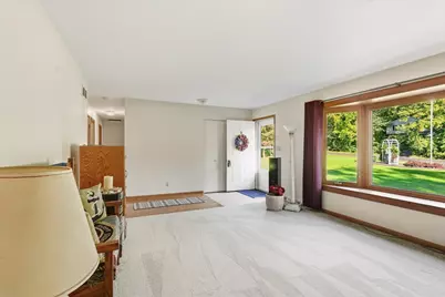 S55W23639  Hickory Ridge Dr, Waukesha, WI 53189 - Photo 13