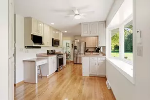 S55W23639 Hickory Ridge Dr, Waukesha, WI 53189 - Photo 19