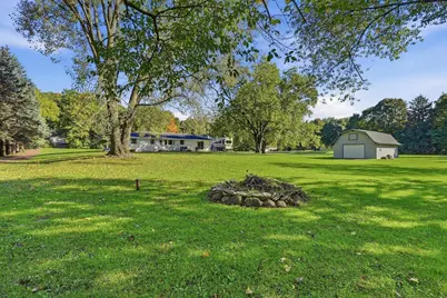 S55W23639  Hickory Ridge Dr, Waukesha, WI 53189 - Photo 33