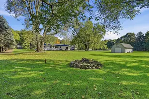 S55W23639 Hickory Ridge Dr, Waukesha, WI 53189 - Photo 33