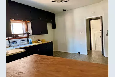 3213 W Lincoln Ave, Milwaukee, WI 53215 - Photo 3