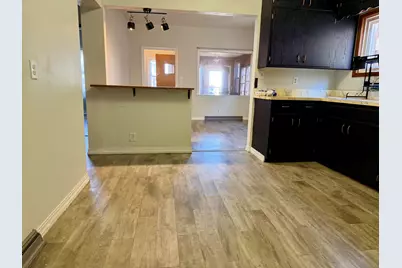 3213 W Lincoln Ave, Milwaukee, WI 53215 - Photo 5