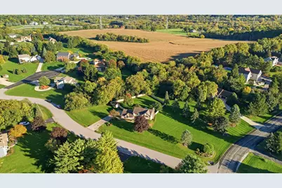 S44W23627  Amy James Dr, Waukesha, WI 53189 - Photo 37
