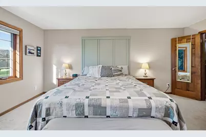 S44W23627  Amy James Dr, Waukesha, WI 53189 - Photo 11