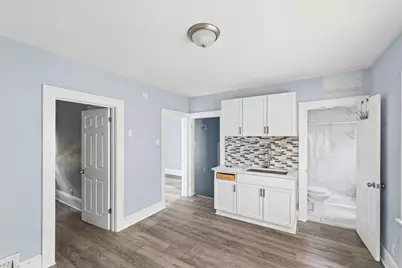 5720 W Rogers St, West Allis, WI 53219 - Photo 5