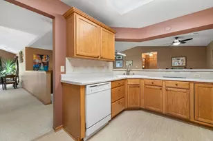 1122 N Sunnyslope Dr, Racine, WI 53406 - Photo 9