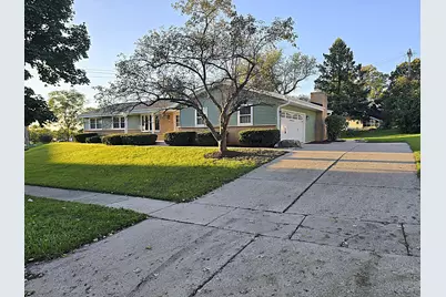 6730  Manchester Dr, Greendale, WI 53129 - Photo 71