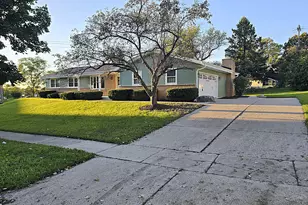 6730 Manchester Dr, Greendale, WI 53129 - Photo 71