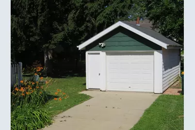 1710  Taylor Ln, West Bend, WI 53090 - Photo 37