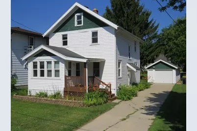 1710  Taylor Ln, West Bend, WI 53090 - Photo 9
