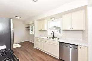 7801 W Clovernook St, Milwaukee, WI 53223 - Photo 7