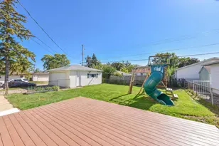 7801 W Clovernook St, Milwaukee, WI 53223 - Photo 31