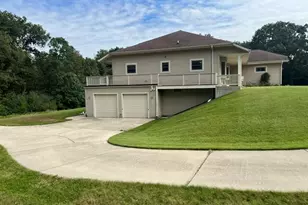 S80W36100 Oak Ridge Dr, Eagle, WI 53119 - Photo 3