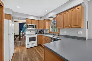 W51N838 Derby Ln, Cedarburg, WI 53012 - Photo 7