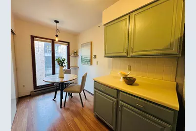 1906 E Shorewood Blvd #265, Shorewood, WI 53211 - Photo 9
