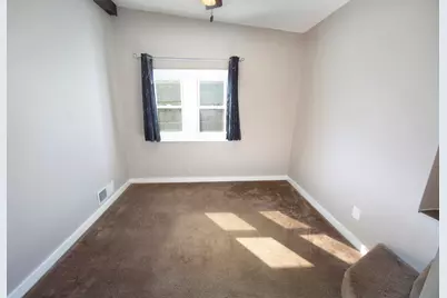 2405 S 92nd St, West Allis, WI 53227 - Photo 17
