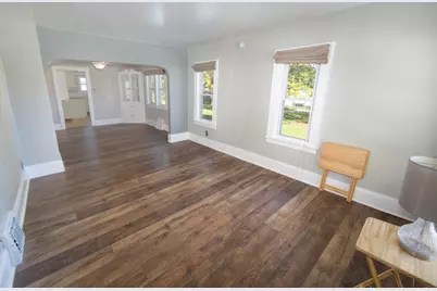 2405 S 92nd St, West Allis, WI 53227 - Photo 5