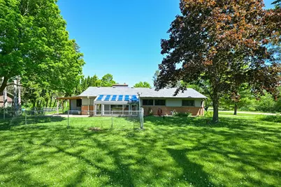 611 W Mequon Rd, Mequon, WI 53092 - Photo 37