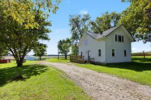 N7097 Nielson Ln, Milford, WI 53038 - Photo 3
