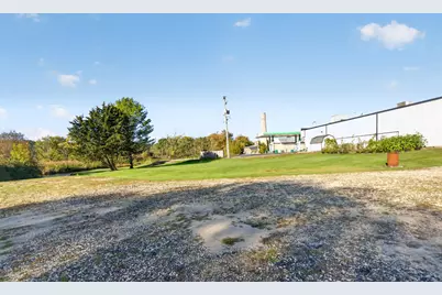 517  Main St, Addison, WI 53002 - Photo 17