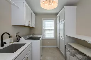 W302N1609 Crooked Creek Ct, Delafield, WI 53072 - Photo 35