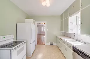 7410 14th Ave, Kenosha, WI 53143 - Photo 9