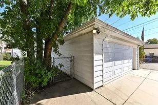 250 Luedtke Ave, Racine, WI 53405 - Photo 25