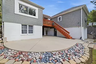 1059 Walnut St, West Bend, WI 53095 - Photo 13