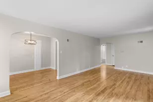 W63N399 Hillcrest Ave, Cedarburg, WI 53012 - Photo 5