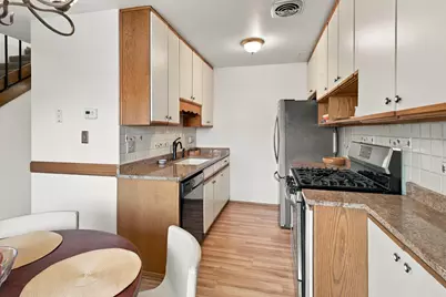 1531 W Edgerton Ave #H, Milwaukee, WI 53221 - Photo 3